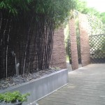 Mélange de matières : bambou, paillettes d'ardoise, zinc et bois